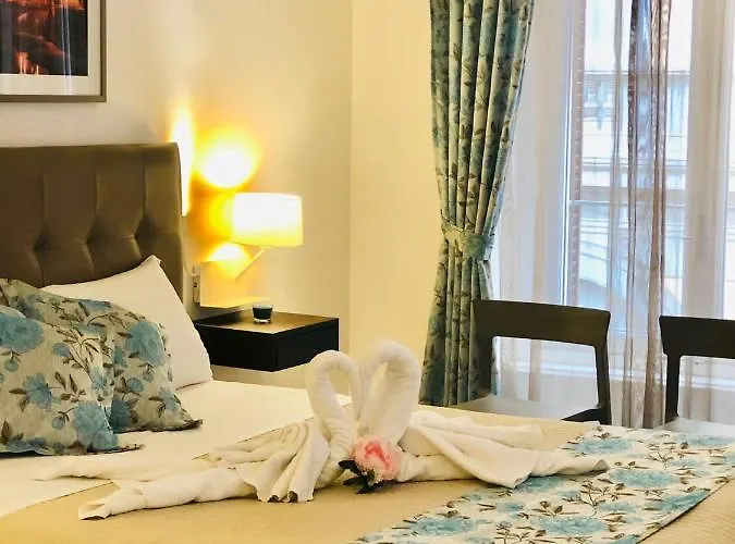 Kambal Luxury 4* Řím