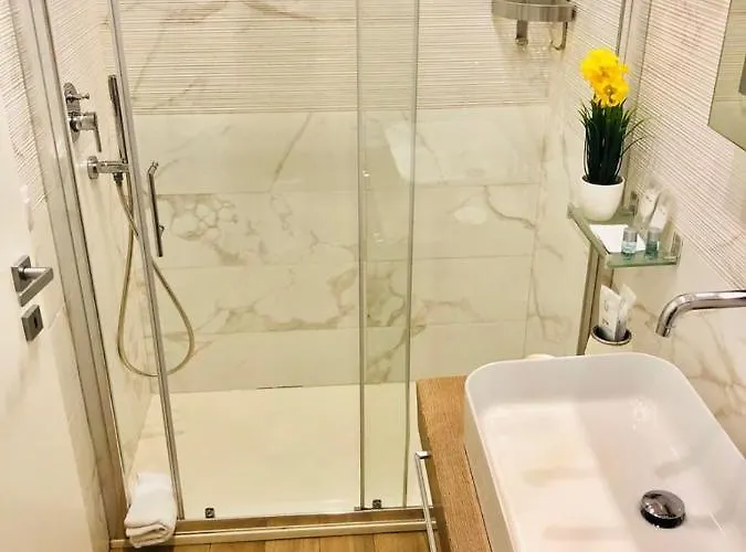 Kambal Luxury Pensión