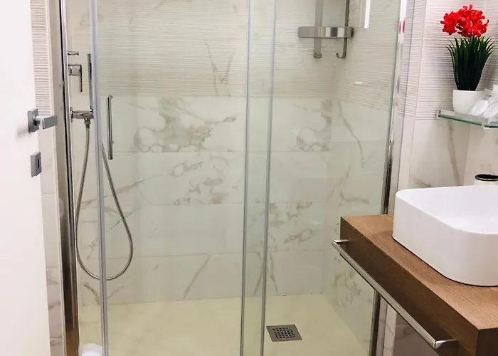 Kambal Luxury Pensión